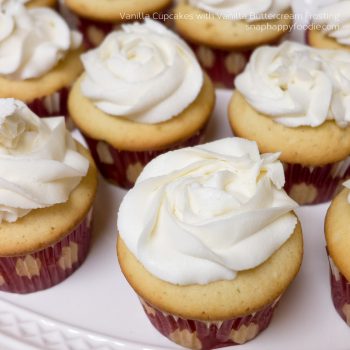 Yummy Experiment #5: Vanilla Cupcakes with Vanilla Buttercream Frosting