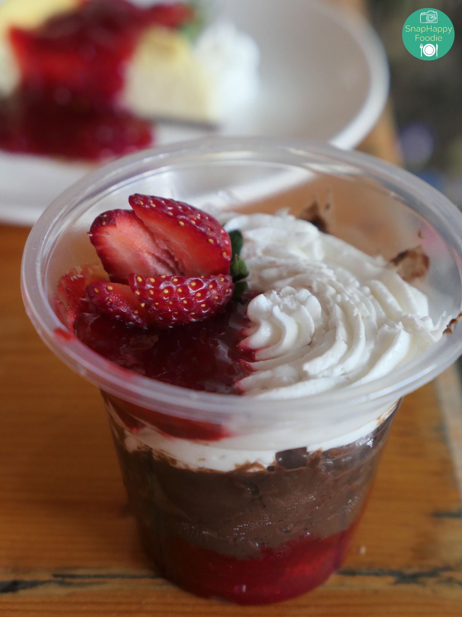 Strawberry Chocolate Mousse | SnapHappy Foodie | www.snaphappyfoodie.com